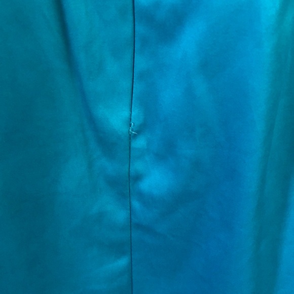 David’s Bridal Malibu blue dress with side pockets - Picture 9 of 16